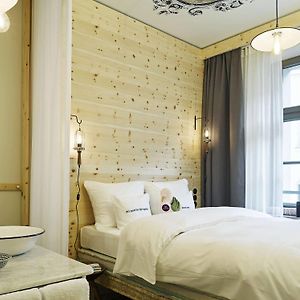 Medium Kamer met een King Size Bed